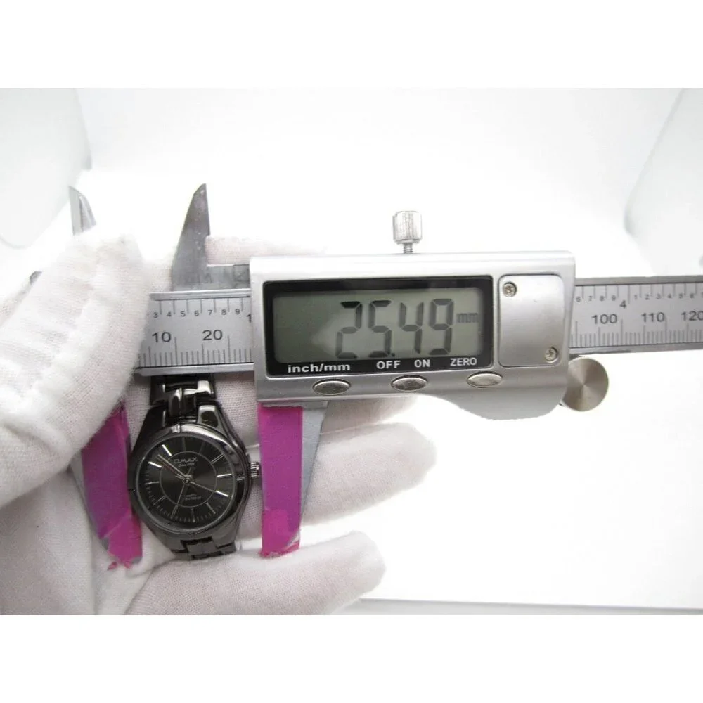 Women QMax Quartz WR Analog‎ 25mm Dial Causal Round Watch (F637)